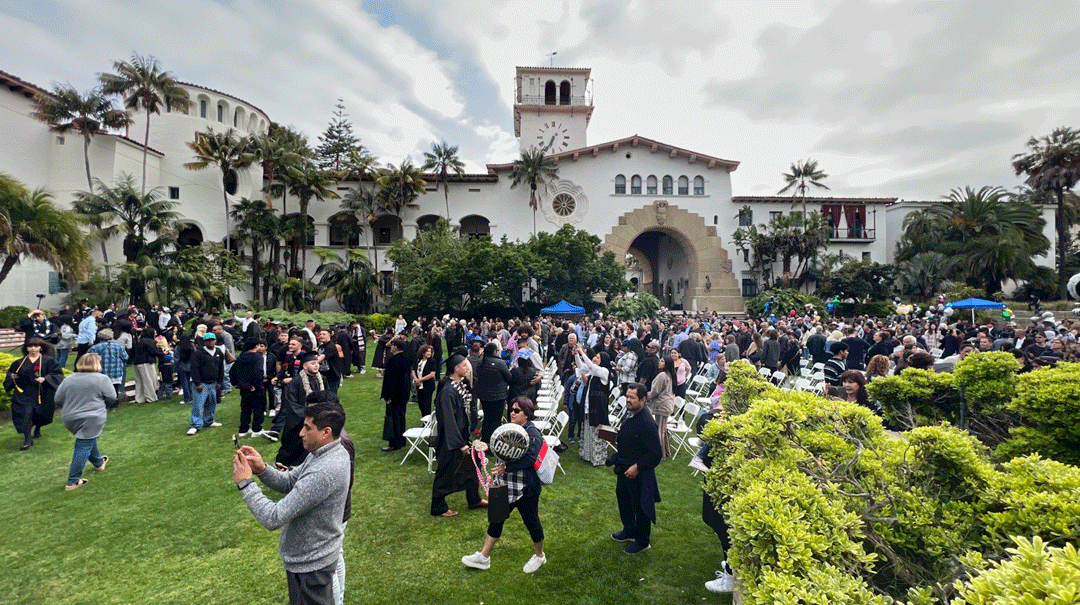 72 Students Graduate From La Cuesta and Alta Vista High Schools