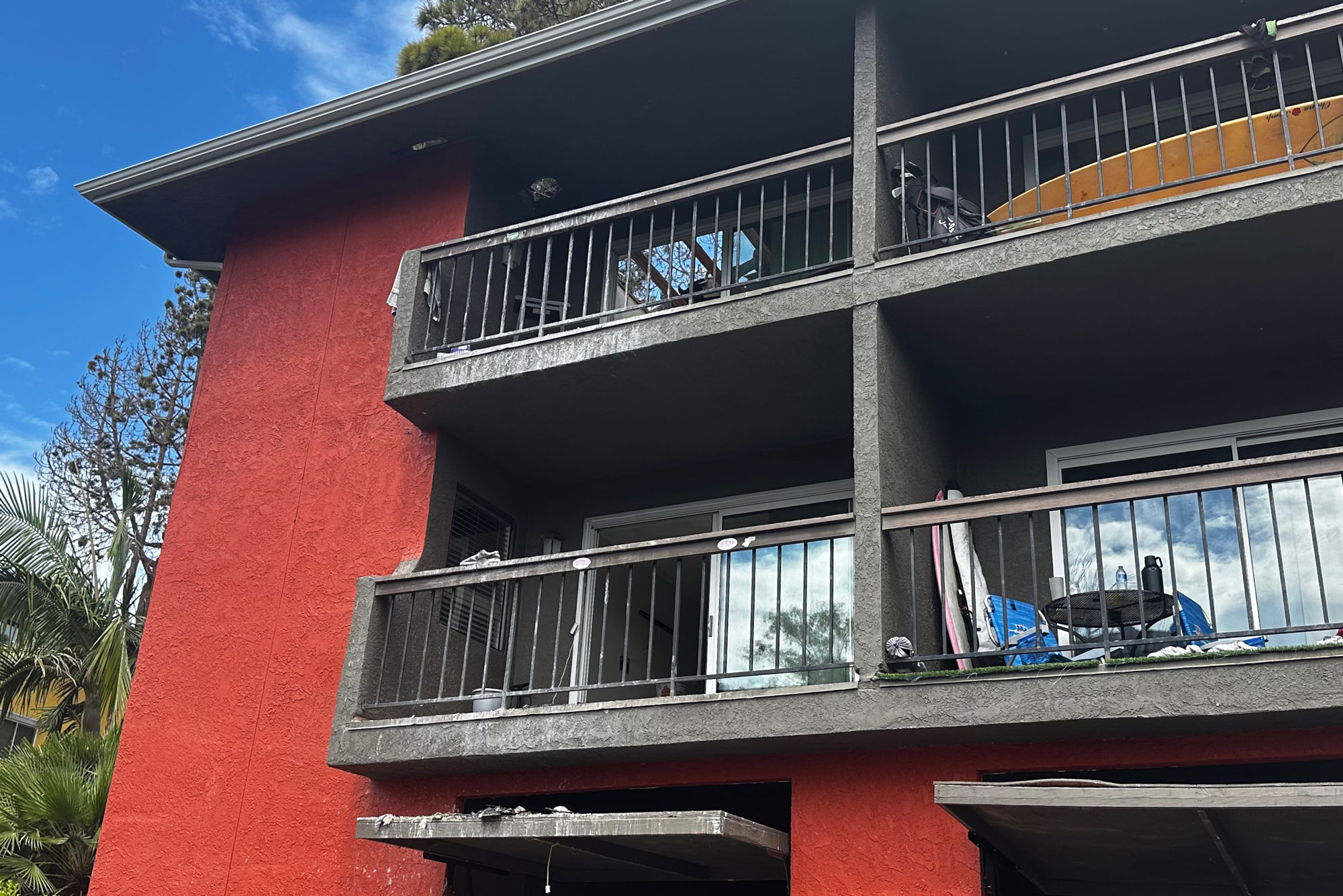 14 Residents Displaced by Fire at Student Housing Complex Near SBCC