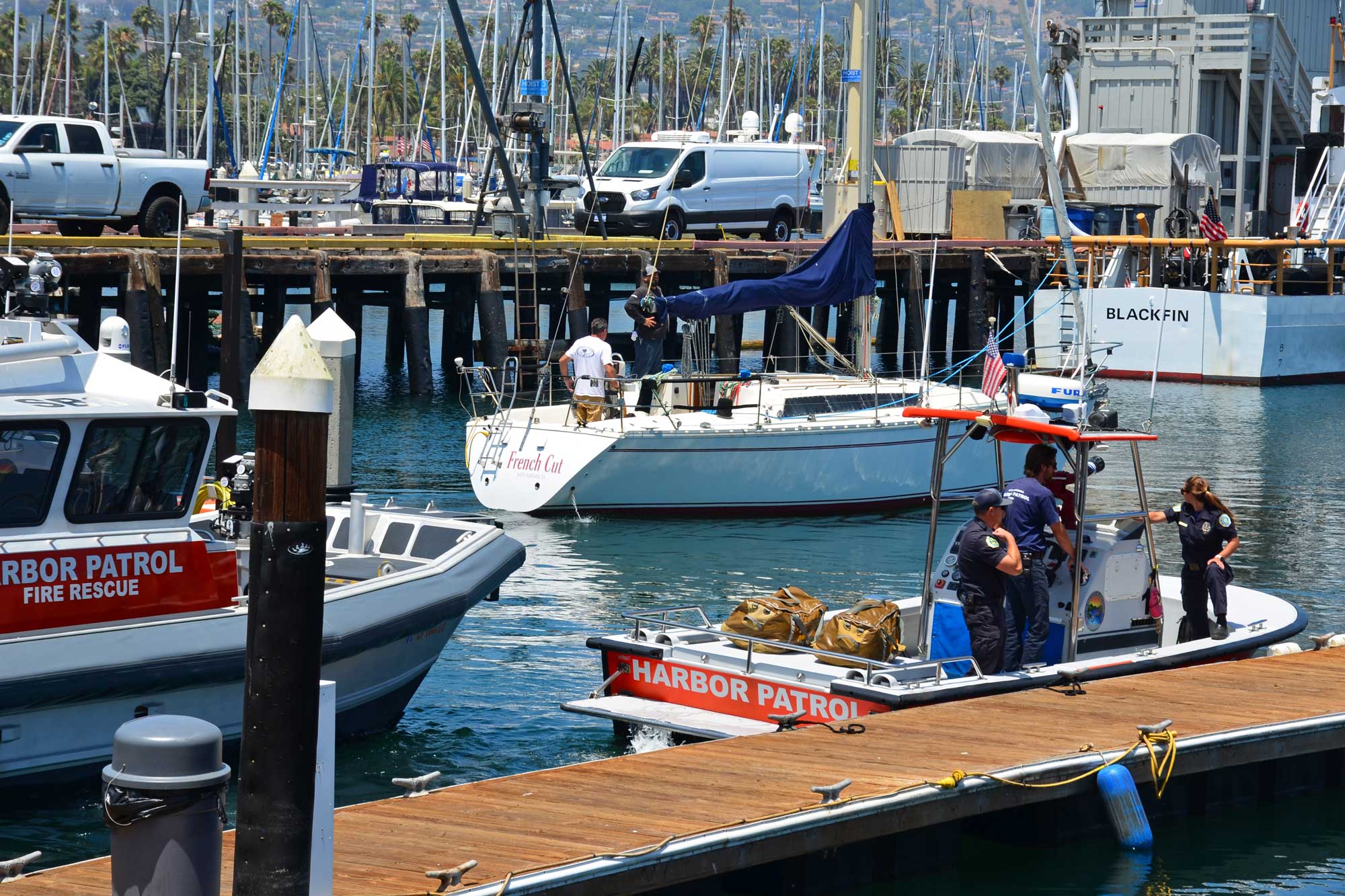 4 People Rescued Off Sinking Boat by NOAA Crew, Santa Barbara Harbor ...