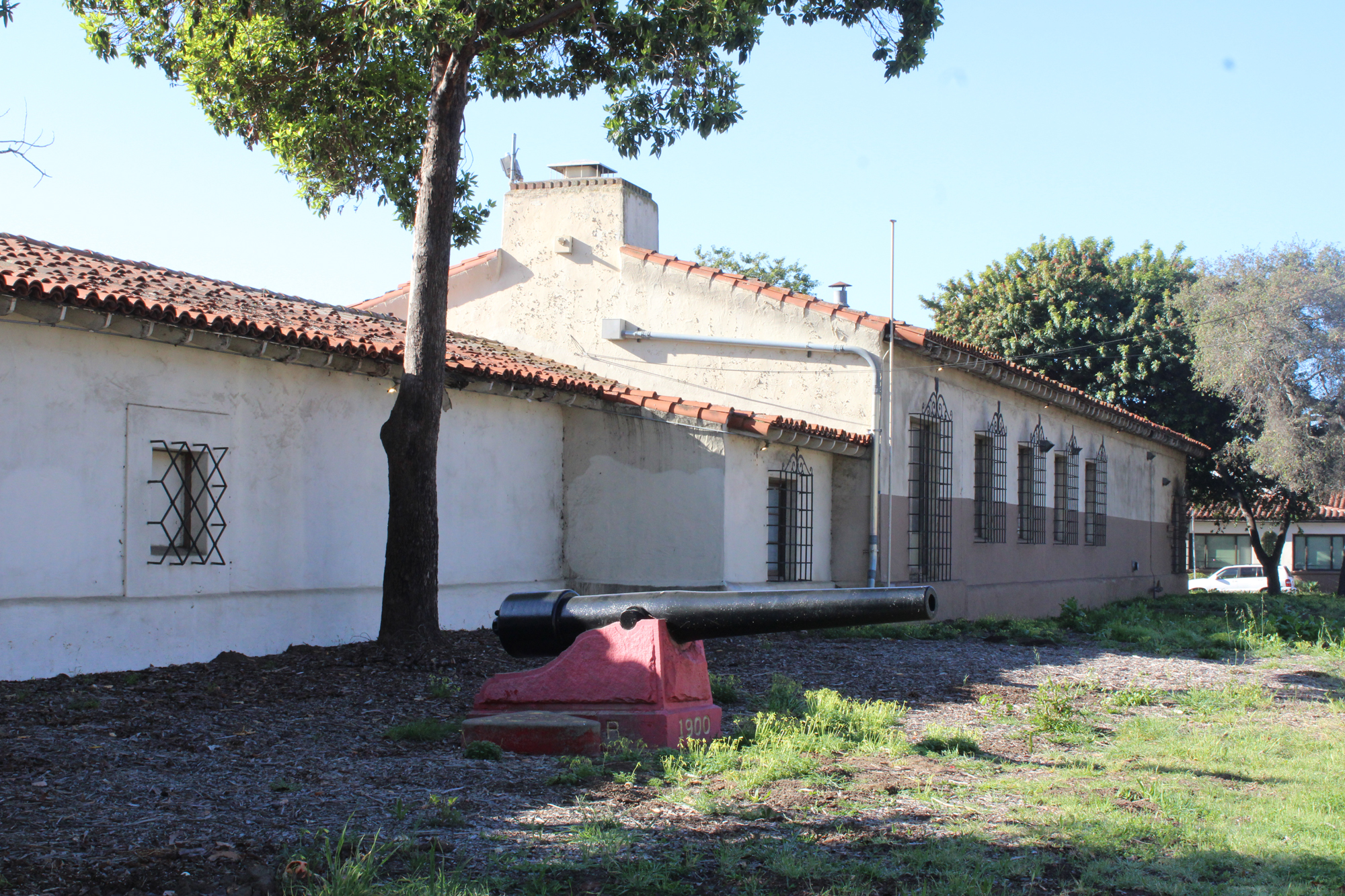 Santa Barbara School District Starts Armory Public Input Sessions This Week