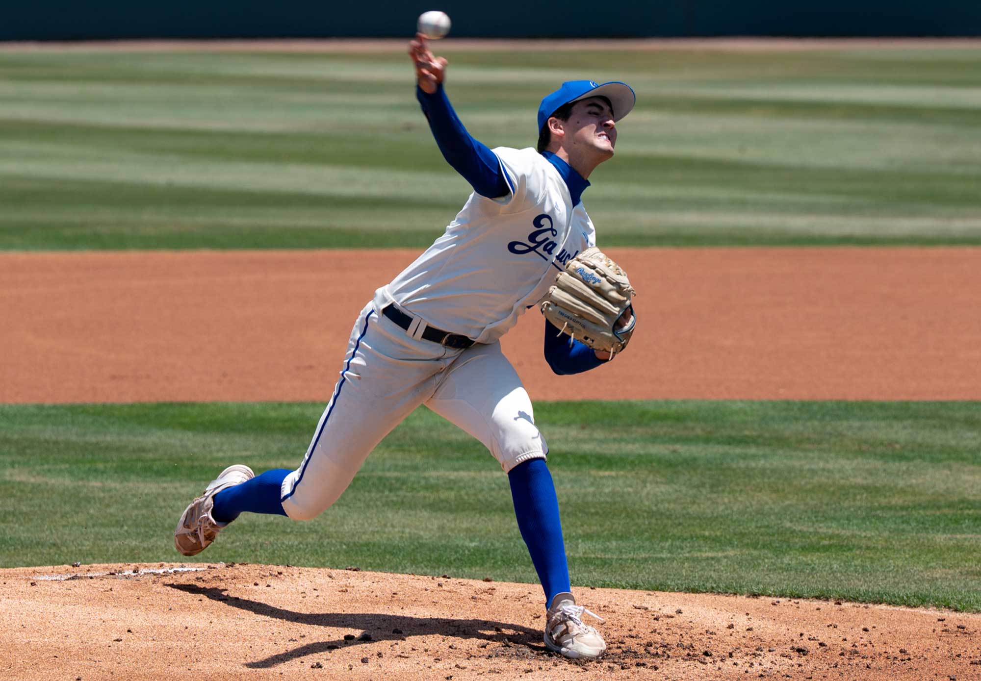 UCSB Baseball Rolls to 15-1 Win Over Holy Cross in Austin Regional Elimination Game